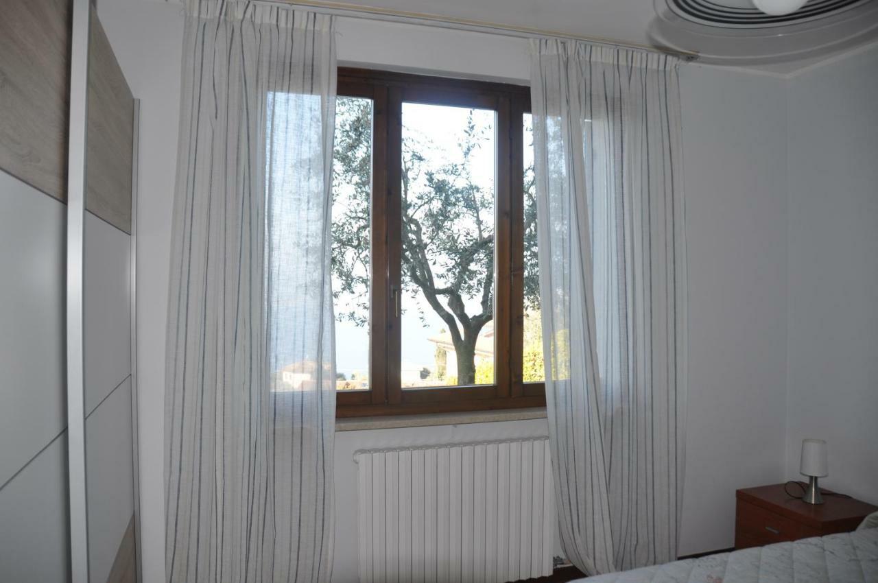 Appartamento Lago Di Garda Albisano Тори дел Бенако Екстериор снимка